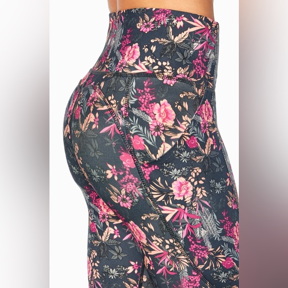 Marika Carson Side Pocket Mid Calf Capri COLOR: OMBRE BLUE DECO FLORAL Size: L - Picture 4 of 6